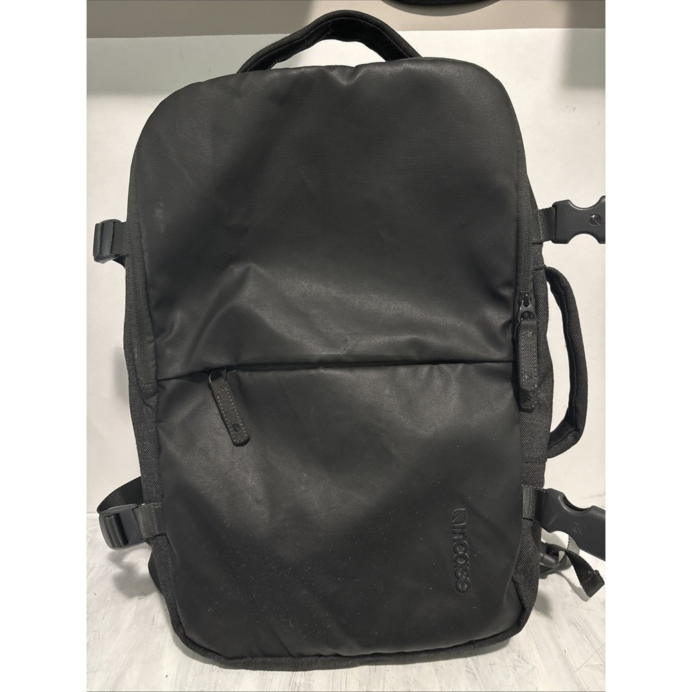 Incase Icon BlackLaptop Slim Fitted Backpack 18"